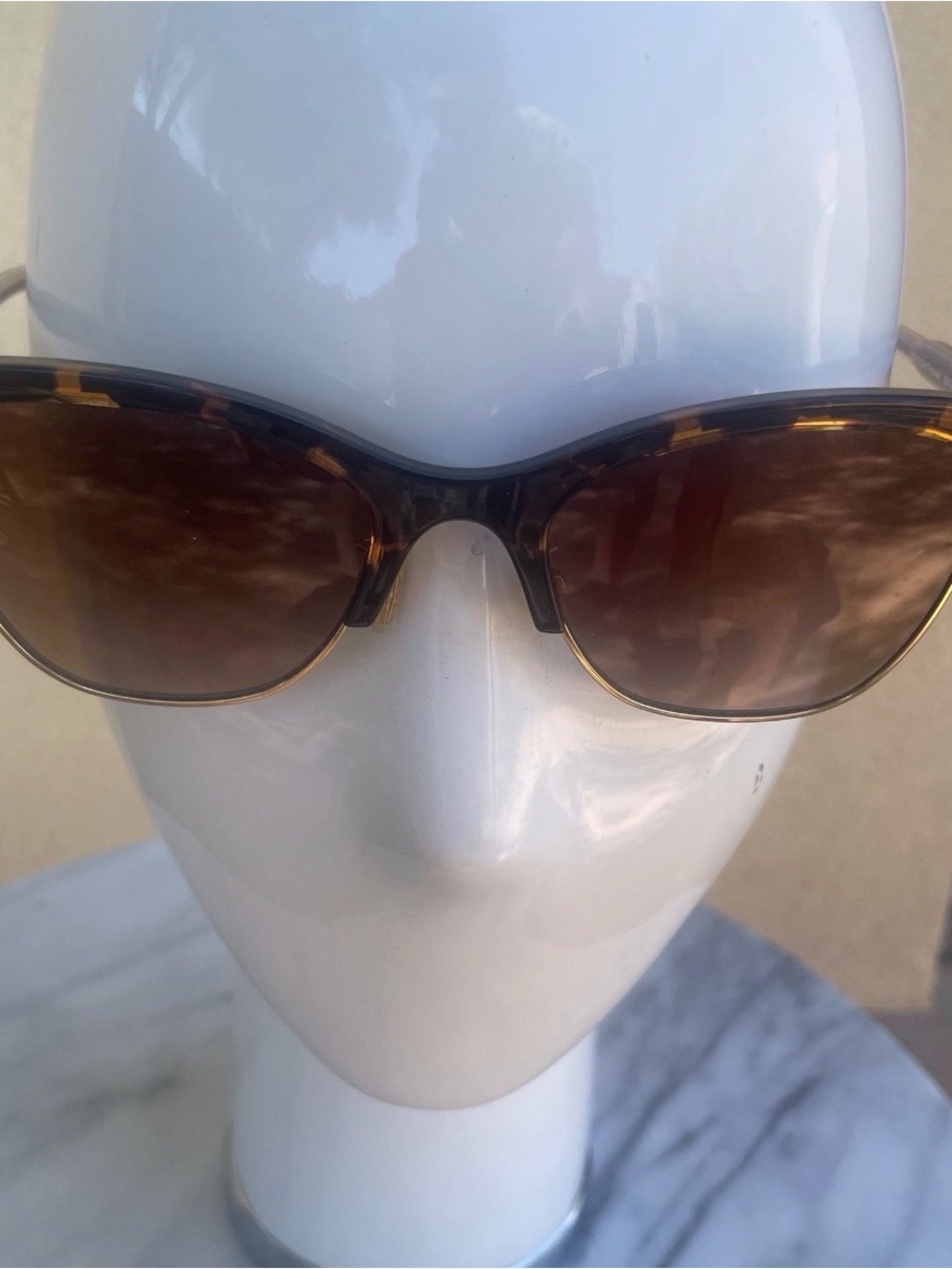 Coach HC8277 Dark Tortoise Brown Gradient Cat Eye Sunglasses
